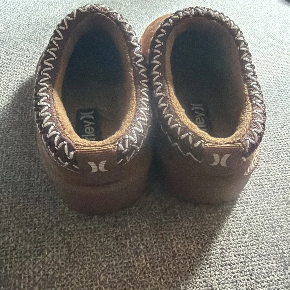 Hurley Kids Size 10 Brown Faux Suede Sherpa Lined Slip On Moccasin